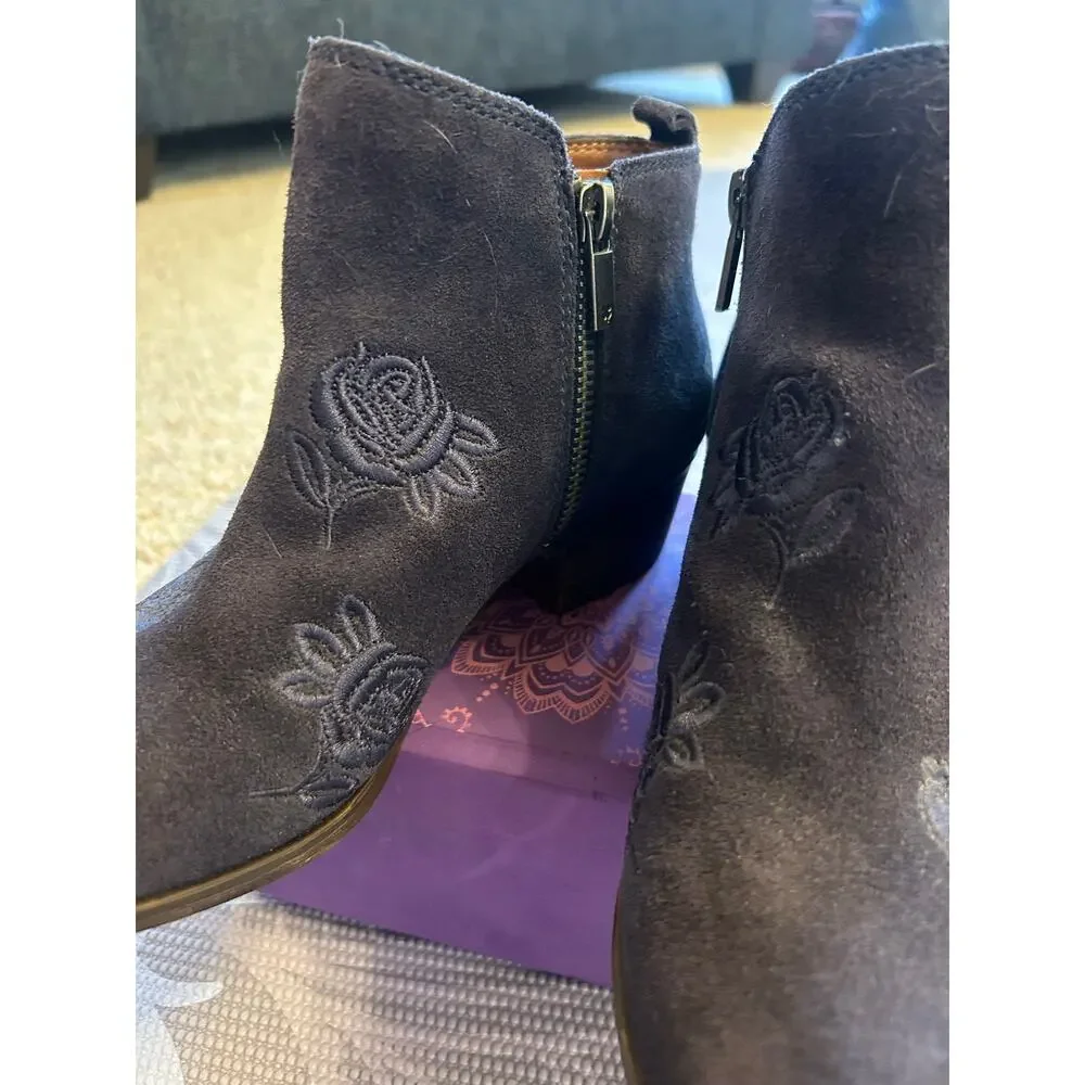 Lucky Brand Navy Blue Suede Ankle Boots Size 7M Floral Rose Embroidery Side Zip